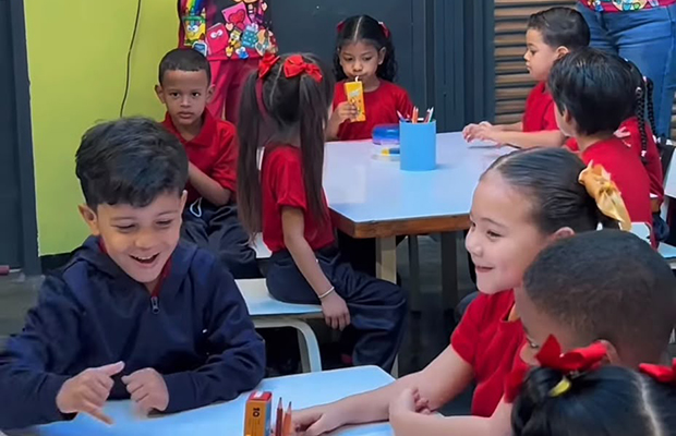 Ministro Héctor Rodríguez Más del 99% de las escuelas se encuentran abiertas