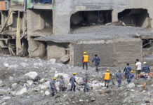 Nepal refuerza búsqueda de 121 personas en túneles donde aún espera hallar supervivientes
