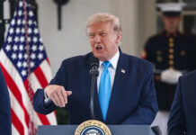 Trump califica a España de «país arruinado» y considera «muy triste» lo ocurrido en Ceuta